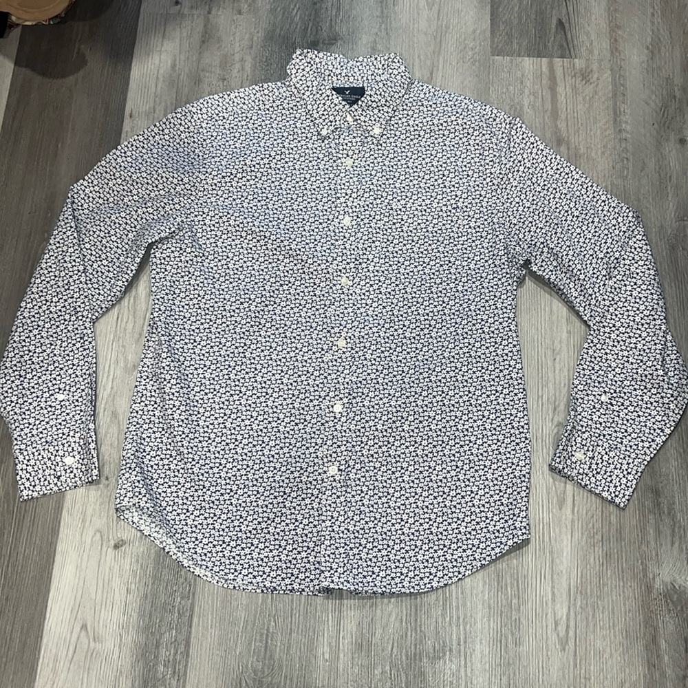 American Eagle Floral Classic Fit Button Down Shirt, size L